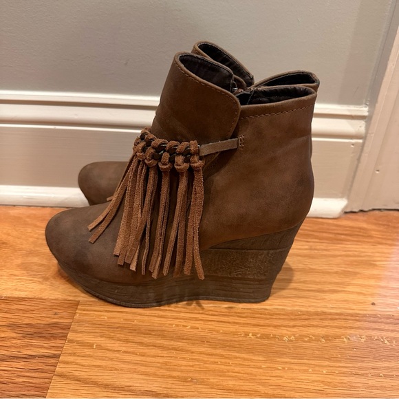 Platform Booties - Picture 3 of 5